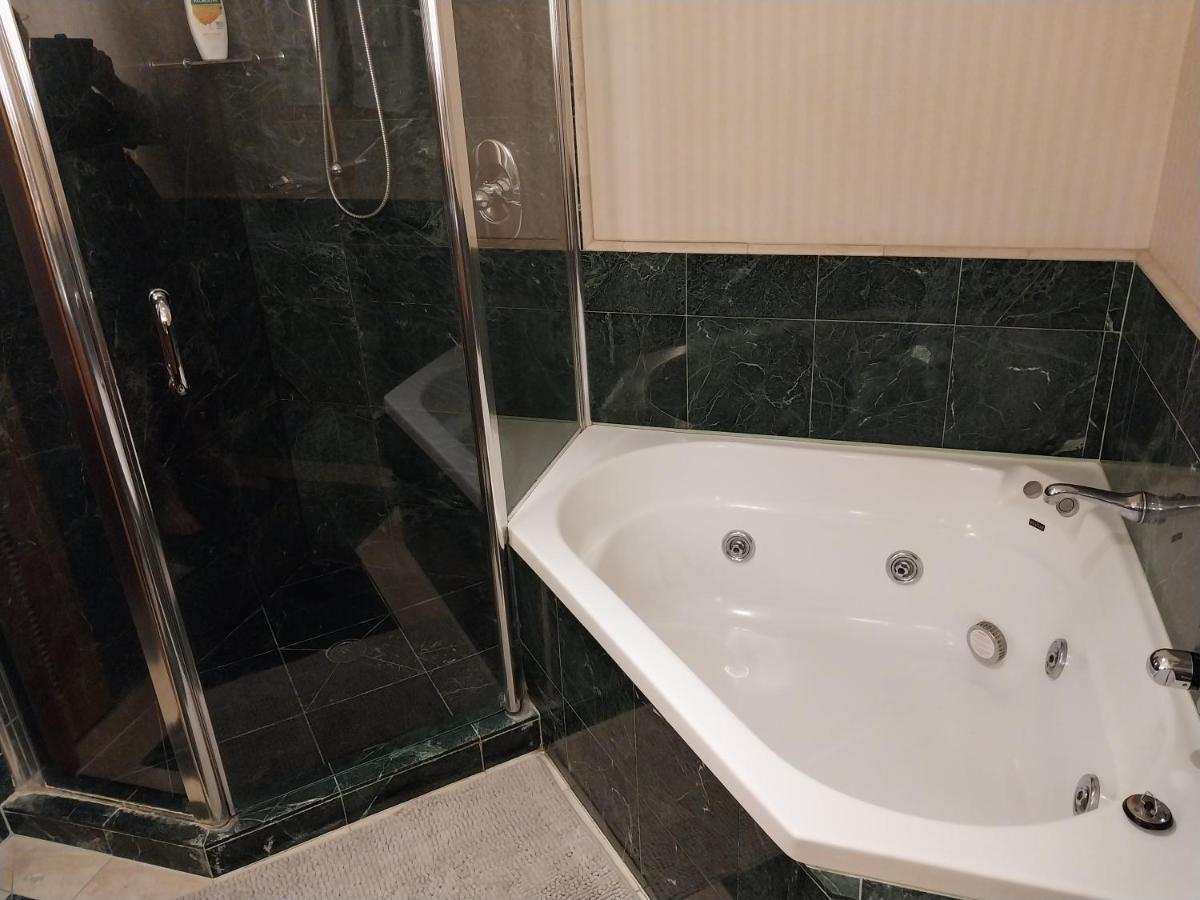 Luxury Privately Owned Ocean View Studio Apartments At O4Ks Gold Tower Гоулд Коуст Екстериор снимка