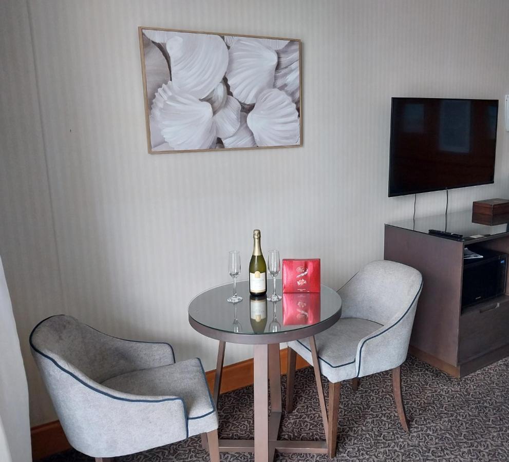 Luxury Privately Owned Ocean View Studio Apartments At O4Ks Gold Tower Гоулд Коуст Екстериор снимка