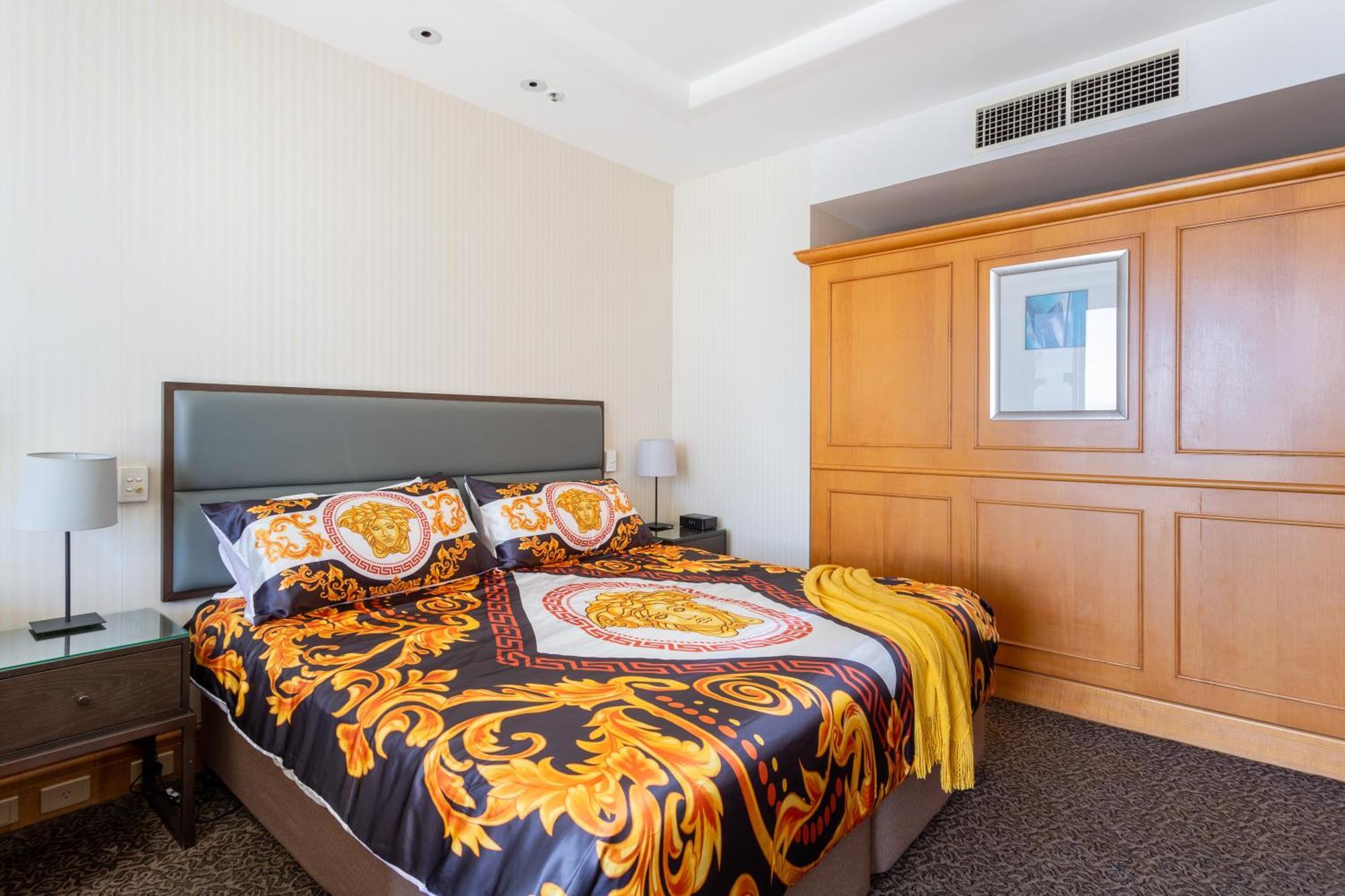 Luxury Privately Owned Ocean View Studio Apartments At O4Ks Gold Tower Гоулд Коуст Стая снимка
